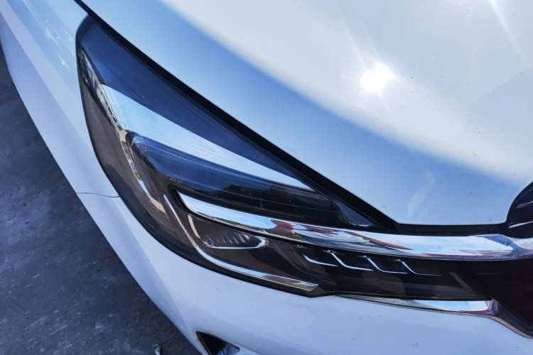 Used Buick GL8 2022 Land Cruiser Executive Class 652T Comfort Model Right Front Headlight