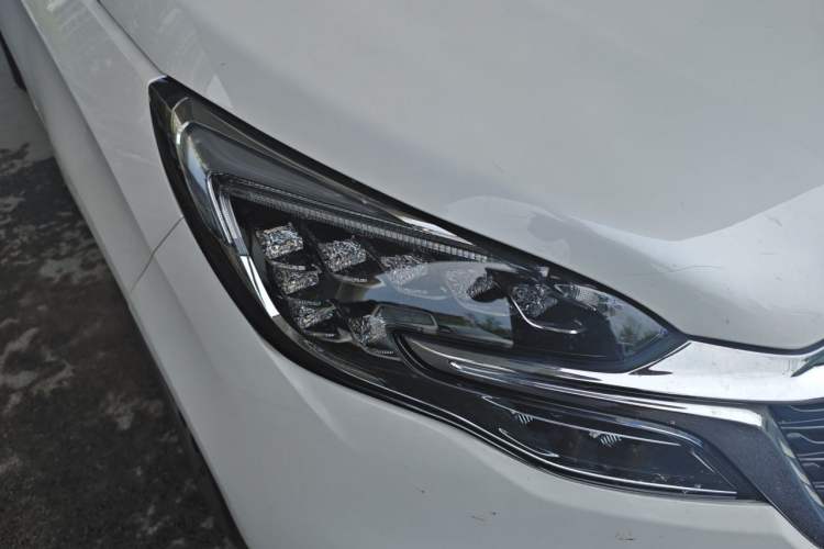 Used Buick GL8 2022 ES Landtrek 653T Comfort Edition Right Front Headlight