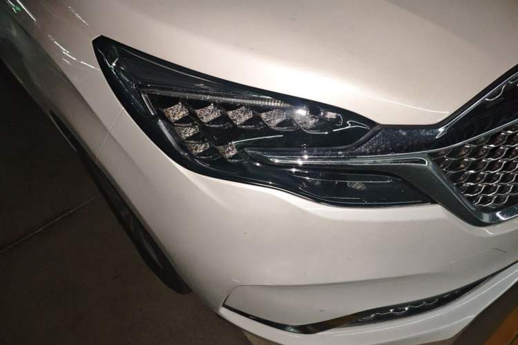 Used Buick GL8 2022 ES Landtrek 653T Comfort Edition Right Front Headlight
