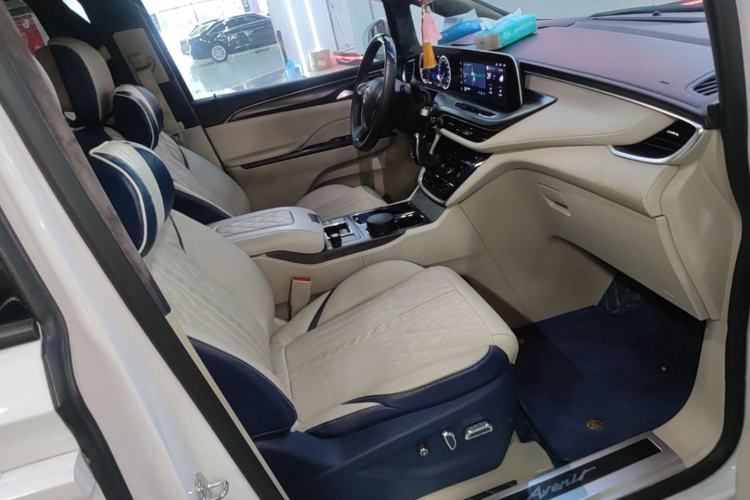 Used Buick GL8 2022 ES Landtrek 653T Comfort Edition Right Front Seat