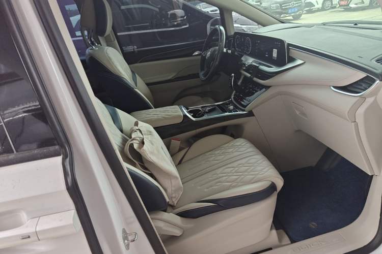 Used Buick GL8 2022 ES Landtrek 653T Comfort Edition Right Front Seat
