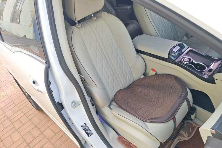 Used Buick GL8 2022 Land Business Class 652T Luxury Model Right Front Seat