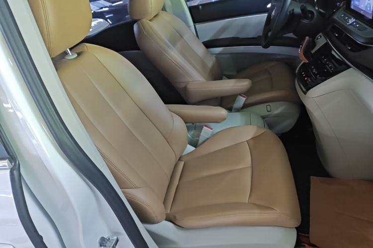 Used Buick GL8 2022 Land Cruiser Executive Class 652T Comfort Model Right Front Seat