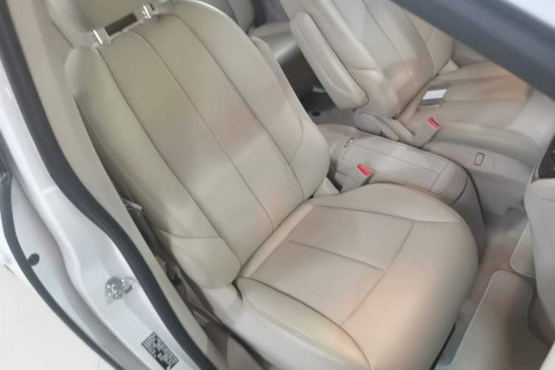 Used Buick GL8 2022 Land Cruiser Executive Class 652T Comfort Model Right Front Seat