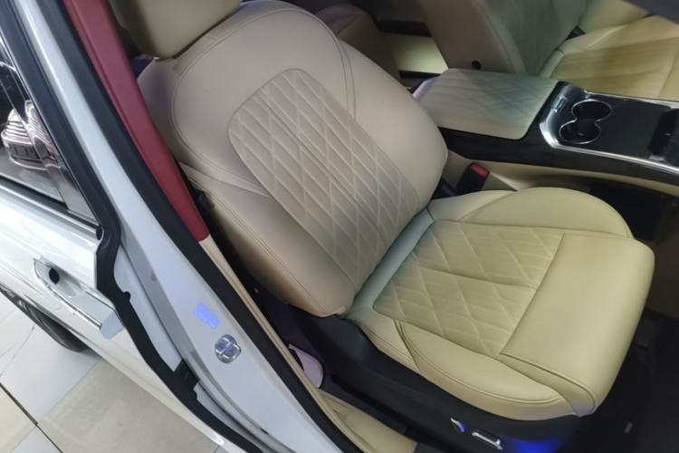 Used Buick GL8 2022 ES Land Cruiser 653T Luxury Model Right Front Seat