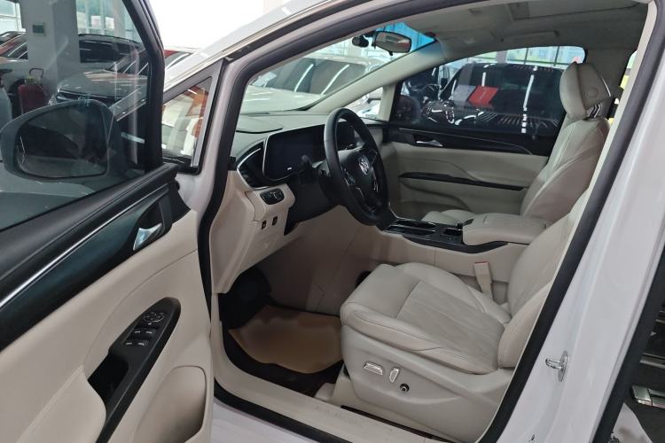 Used Buick GL8 2022 ES Landtrek 653T Comfort Edition Right Front Seat