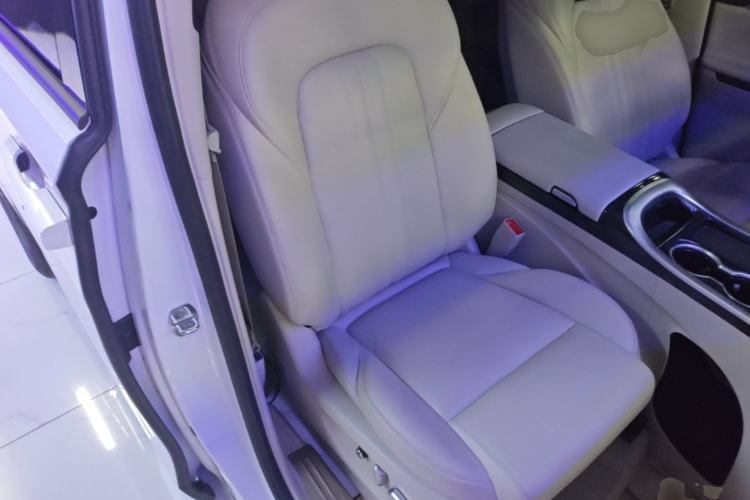 Used Buick GL8 2022 ES Landtrek 653T Comfort Edition Right Front Seat