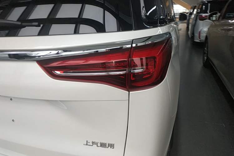 Used Buick GL8 2022 ES Landtrek 653T Luxury Edition Right Rear Taillight