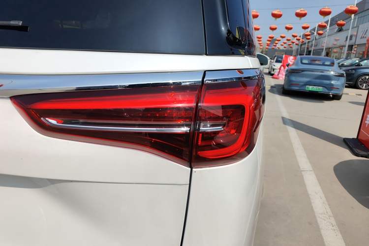 Used Buick GL8 2022 ES Landtrek 653T Comfort Edition Right Rear Taillight