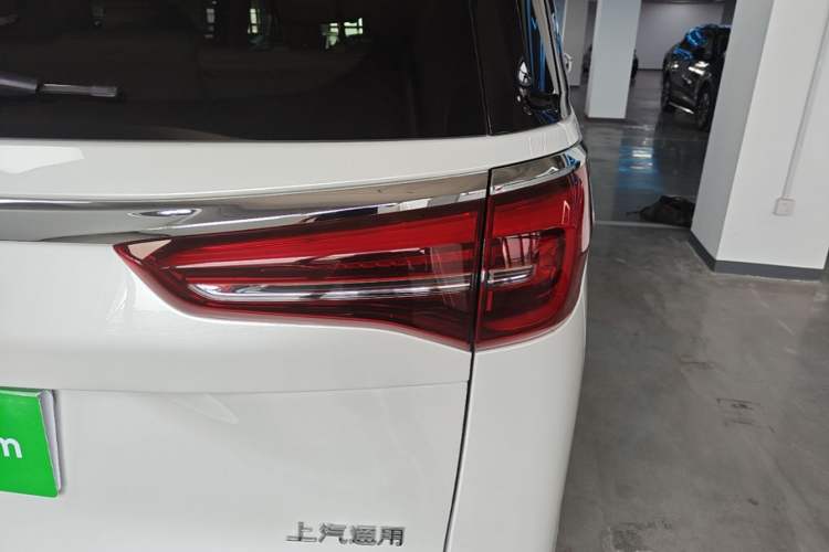 Used Buick GL8 2022 ES Landtrek 653T Comfort Edition Right Rear Taillight