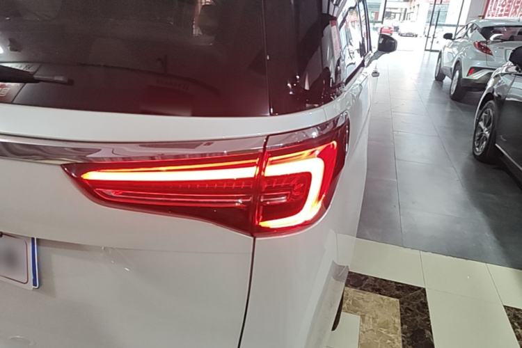 Used Buick GL8 2022 ES Land Cruiser 653T Luxury Model Right Rear Taillight