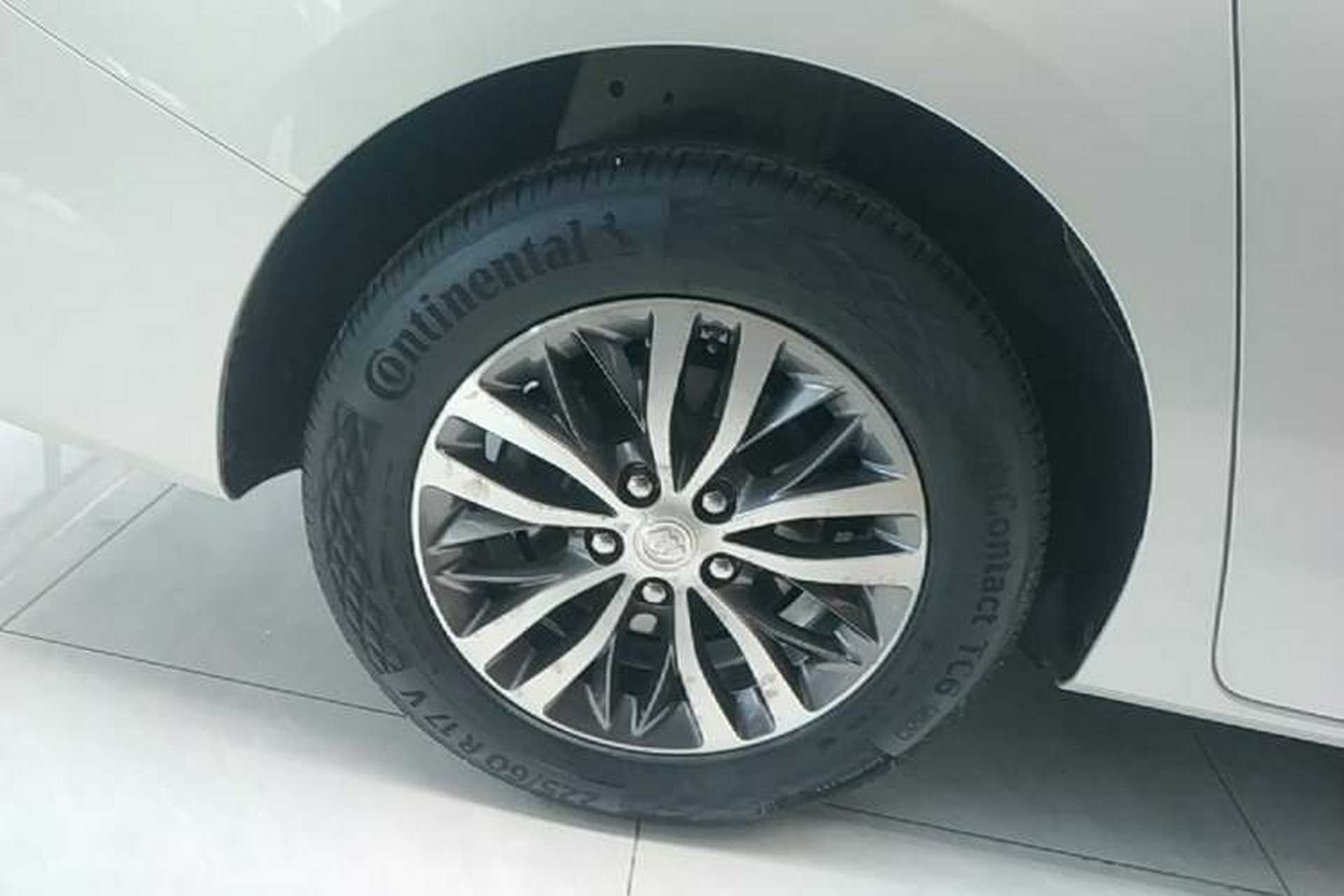 Used Buick GL8 2022 ES Landtrek 653T Luxury Edition Right Rear Wheel Hub