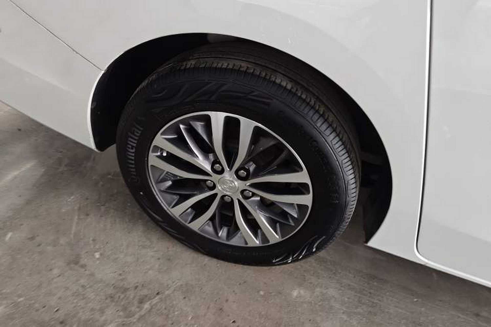 Used Buick GL8 2022 ES Landtrek 653T Luxury Edition Right Rear Wheel Hub