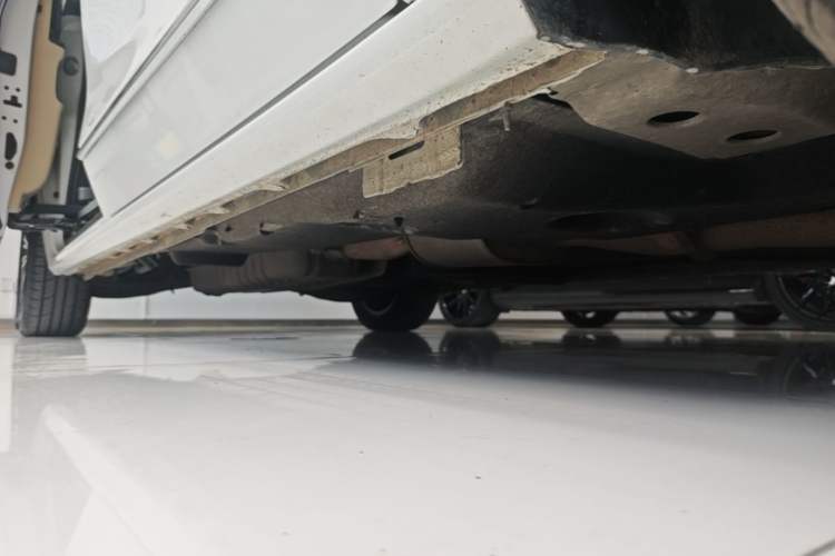 Used Buick GL8 2022 ES Landtrek 653T Flagship Model Right Side Sill