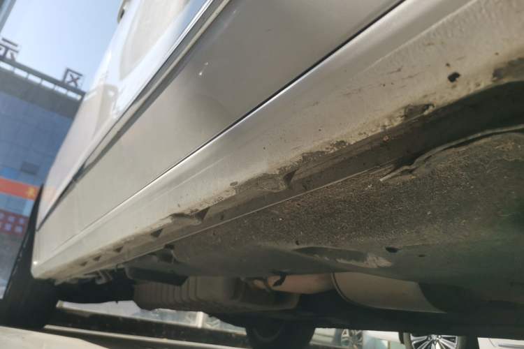 Used Buick GL8 2022 ES Landtrek 653T Smart Flagship Model Right Side Sill