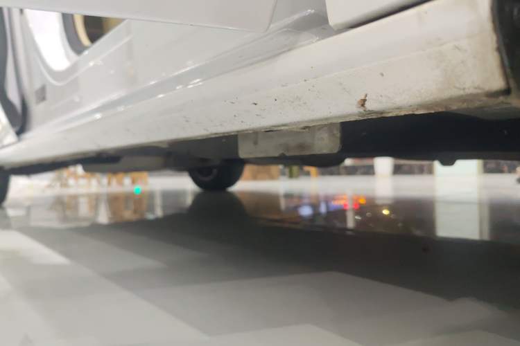 Used Buick GL8 2022 ES Land Cruiser 653T Luxury Model Right Side Sill