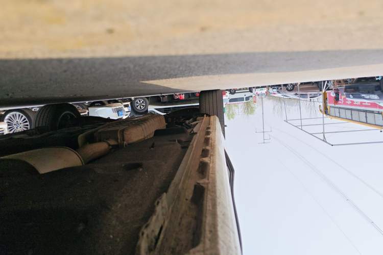 Used Buick GL8 2022 ES Land Cruiser 653T Luxury Model Right Side Sill