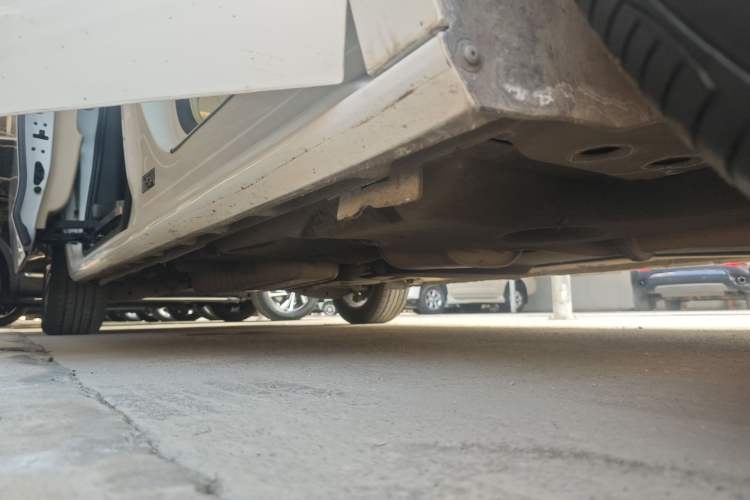 Used Buick GL8 2022 ES Land Cruiser 653T Luxury Model Right Side Sill