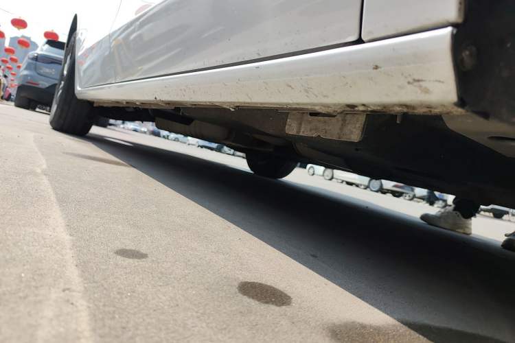 Used Buick GL8 2022 ES Landtrek 653T Comfort Edition Right Side Sill
