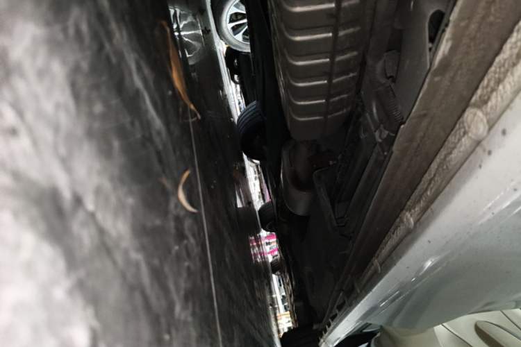 Used Buick GL8 2022 ES Landtrek 653T Luxury Edition Right Side Sill