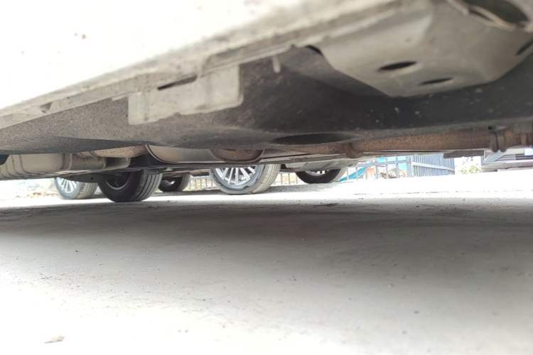 Used Buick GL8 2022 ES Landtrek 653T Comfort Edition Right Side Sill