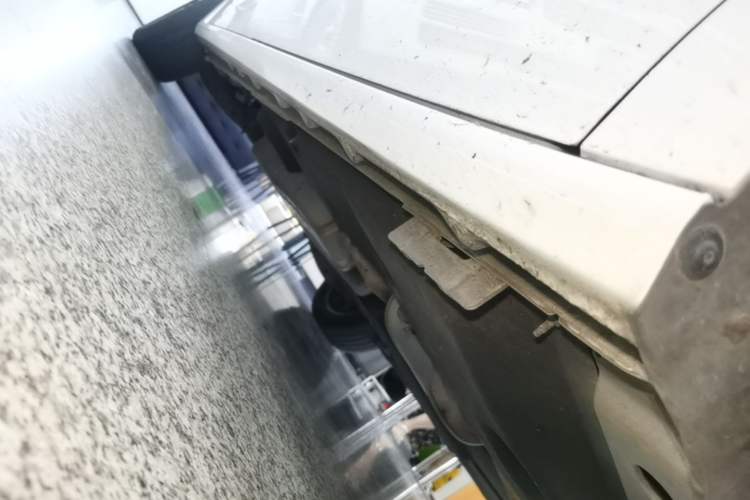 Used Buick GL8 2022 ES Land Cruiser 653T Luxury Model Right Side Sill