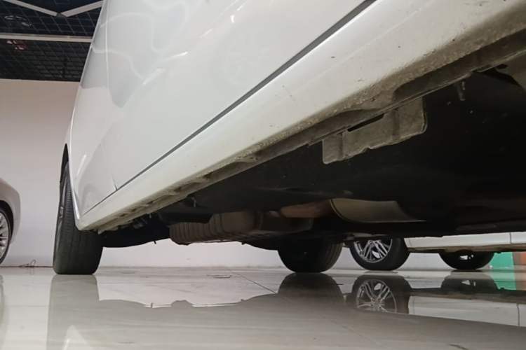 Used Buick GL8 2022 ES Land Cruiser 653T Luxury Model Right Side Sill