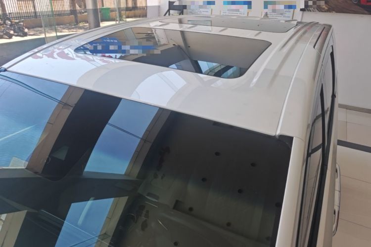 Used Buick GL8 2022 ES Landtrek 653T Flagship Model Roof