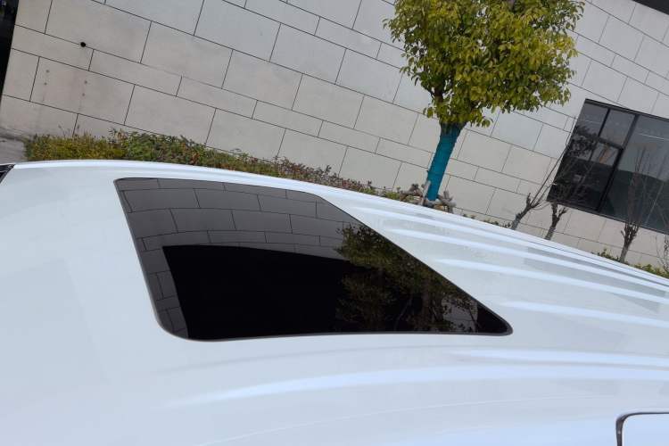 Used Buick GL8 2022 ES Landtrek 653T Luxury Edition Roof