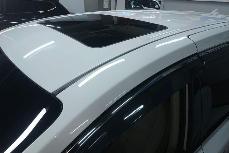 Used Buick GL8 2022 Land Business Class 652T Luxury Model Roof