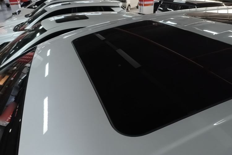 Used Buick GL8 2022 ES Land Cruiser 653T Luxury Model Roof