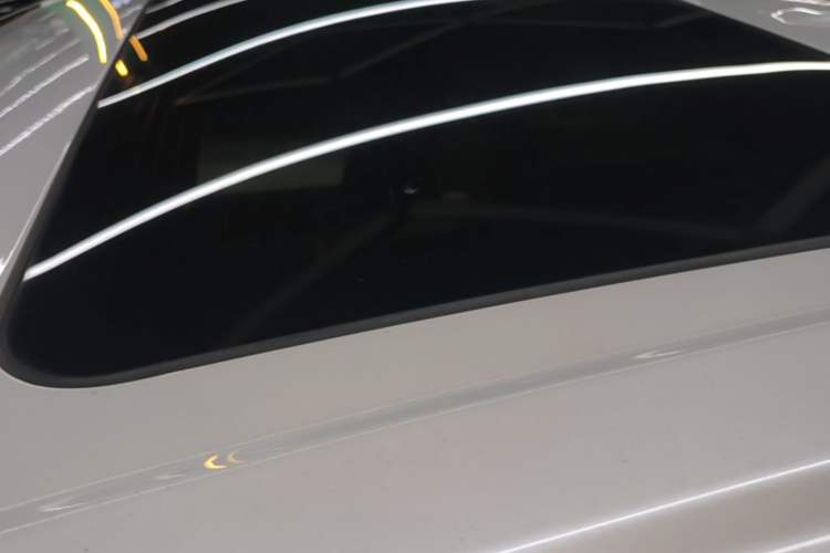Used Buick GL8 2022 ES Land Cruiser 653T Luxury Model Roof