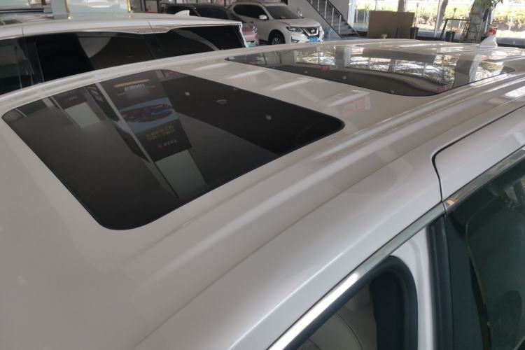 Used Buick GL8 2022 ES Landtrek 653T Flagship Model Roof