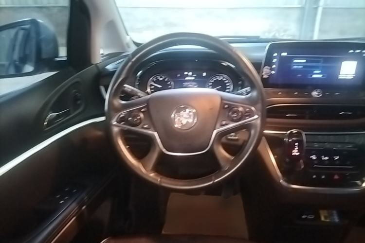 Used Buick GL8 2022 Land Business Class 652T Luxury Model Steering Wheel