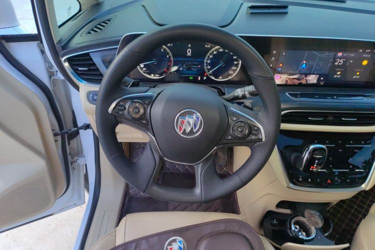Used Buick GL8 2022 ES Land Cruiser 653T Luxury Model Steering Wheel