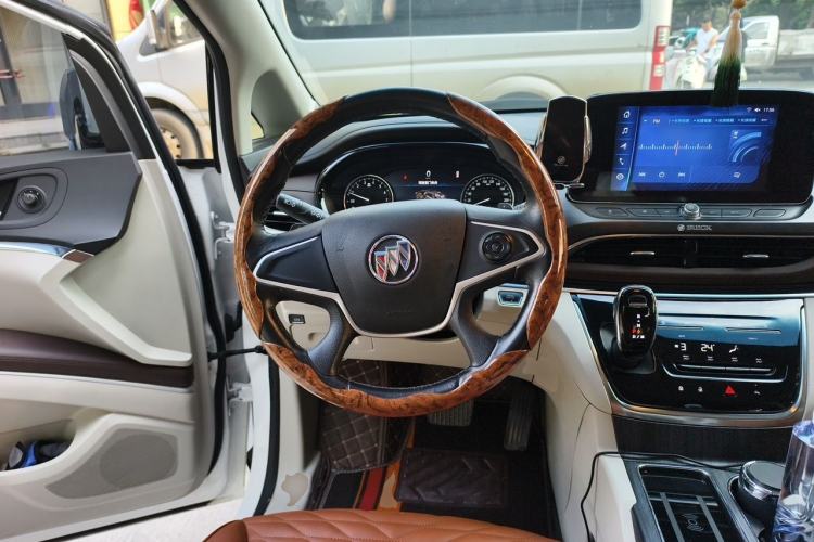 Used Buick GL8 2022 Land Cruiser Executive Class 652T Comfort Model Steering Wheel