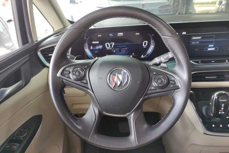 Used Buick GL8 2022 ES Landtrek 653T Comfort Edition Steering Wheel