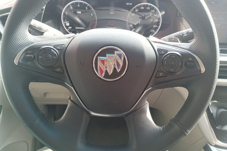 Used Buick GL8 2022 ES Landtrek 653T Comfort Edition Steering Wheel