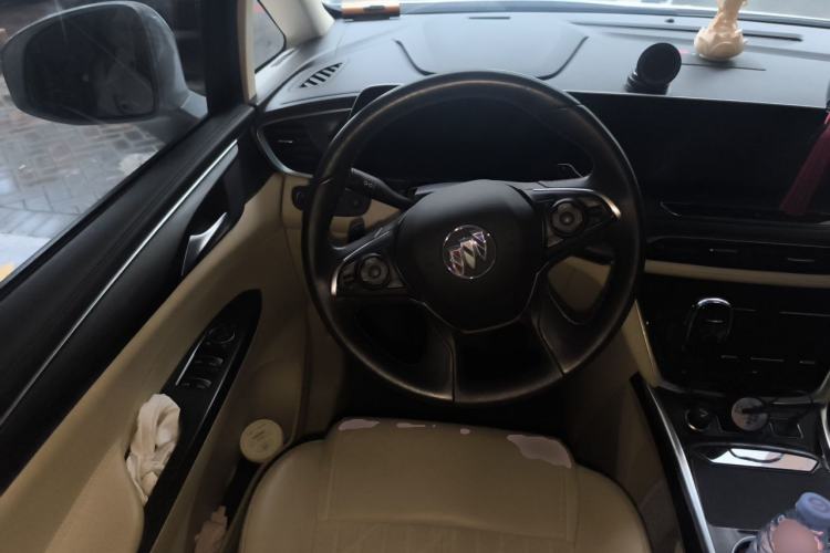 Used Buick GL8 2022 ES Land Cruiser 653T Luxury Model Steering Wheel