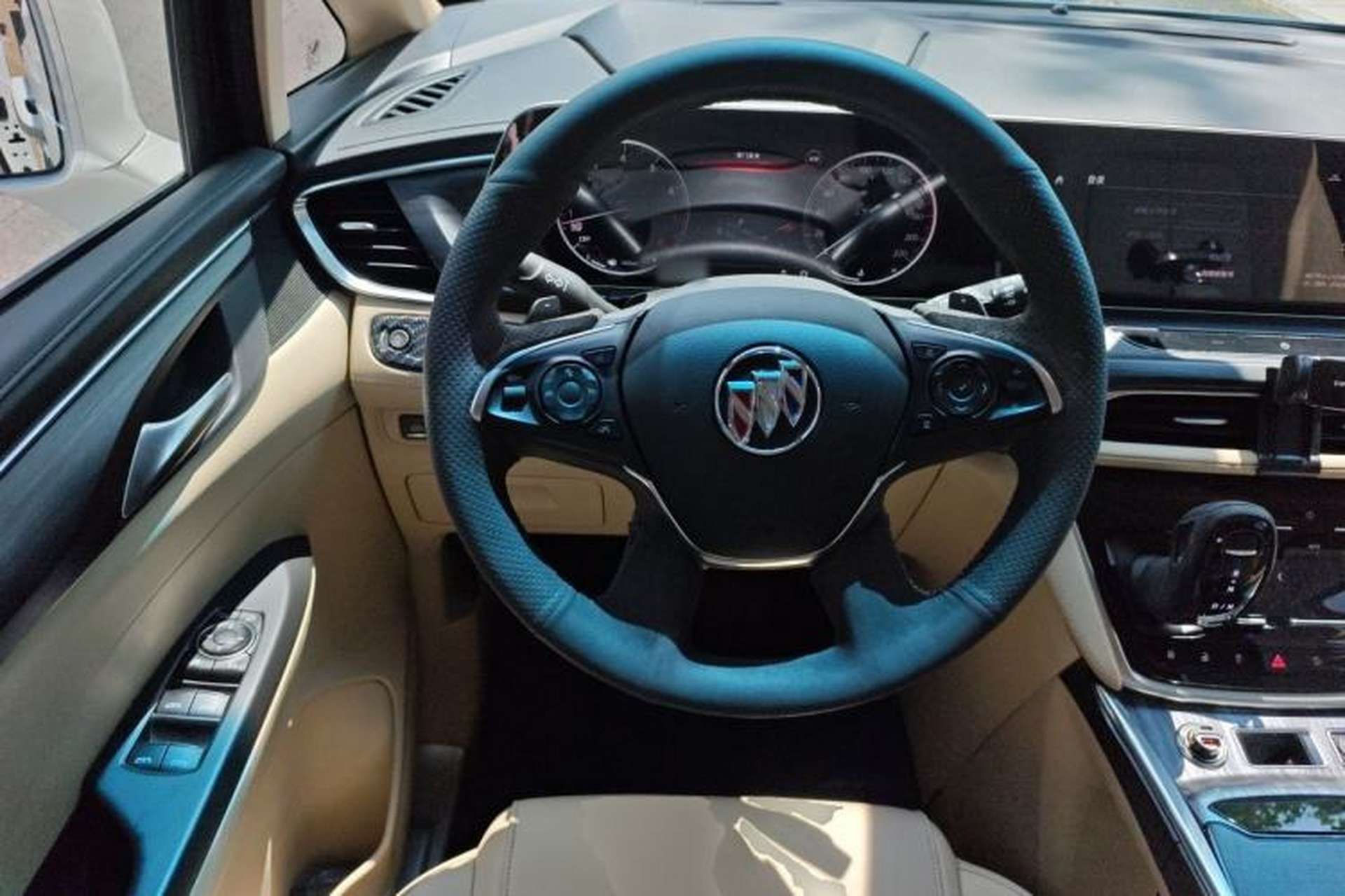 Used Buick GL8 2022 ES Landtrek 653T Luxury Edition Steering Wheel