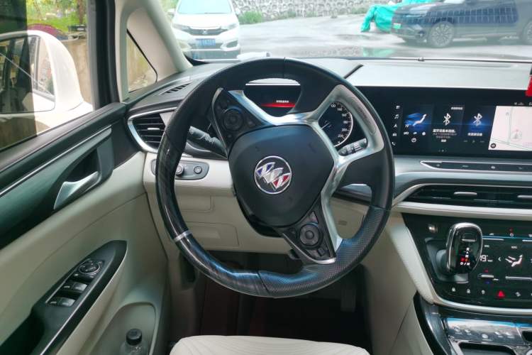 Used Buick GL8 2022 ES Landtrek 653T Comfort Edition Steering Wheel