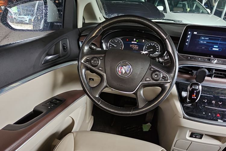 Used Buick GL8 2022 Land Business Class 652T Luxury Model Steering Wheel