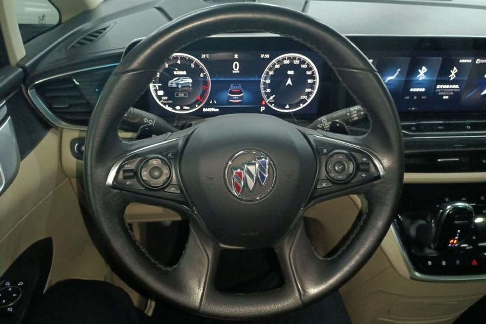Used Buick GL8 2022 ES Land Cruiser 653T Luxury Model Steering Wheel