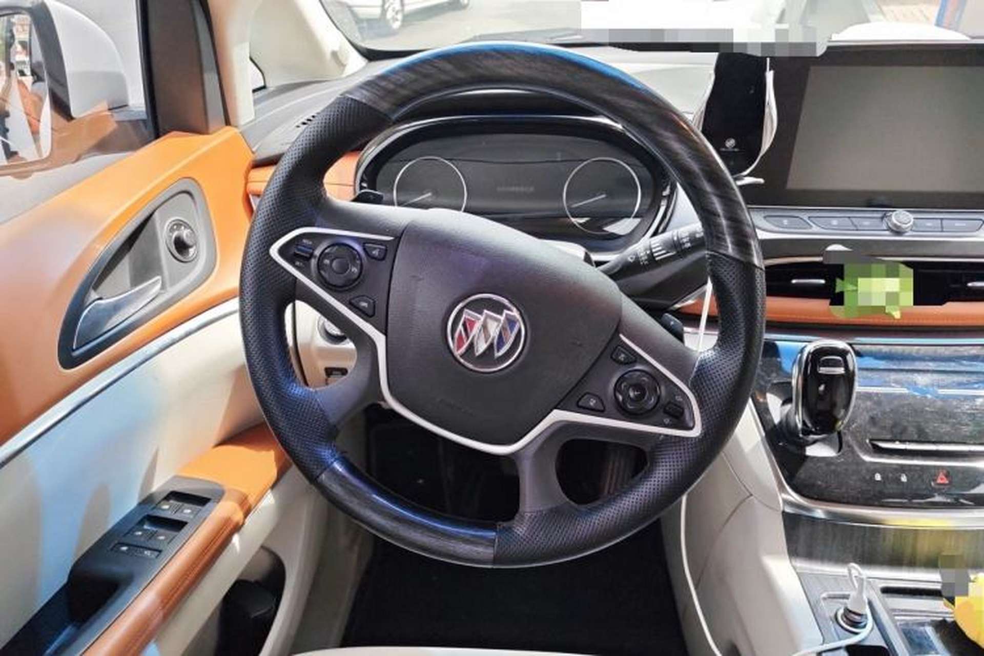 Used Buick GL8 2022 Land Cruiser Executive Class 652T Comfort Model Steering Wheel