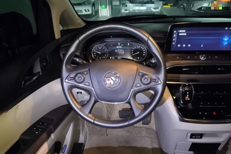 Used Buick GL8 2022 Land Business Class 652T Luxury Model Steering Wheel