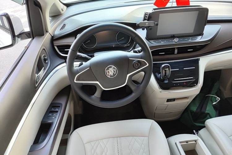 Used Buick GL8 2022 Land Cruiser Executive Class 652T Comfort Model Steering Wheel