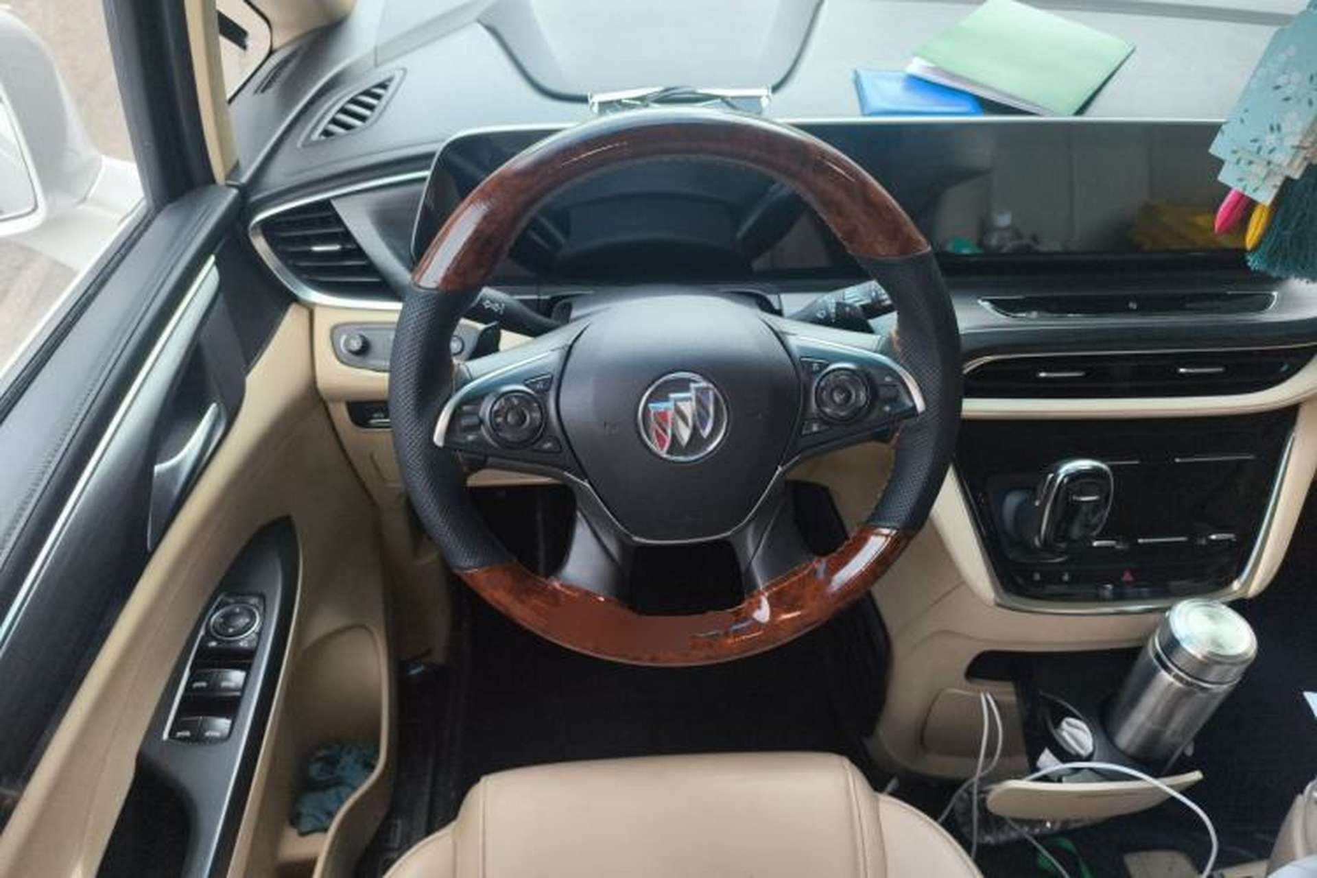 Used Buick GL8 2022 ES Landtrek 653T Luxury Edition Steering Wheel
