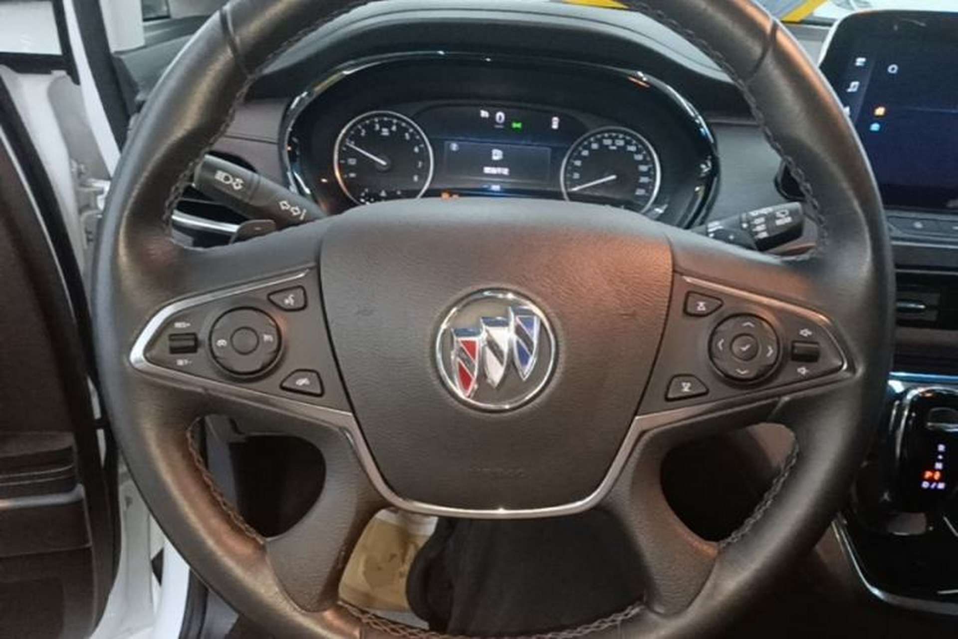 Used Buick GL8 2022 Land Business Class 652T Luxury Model Steering Wheel