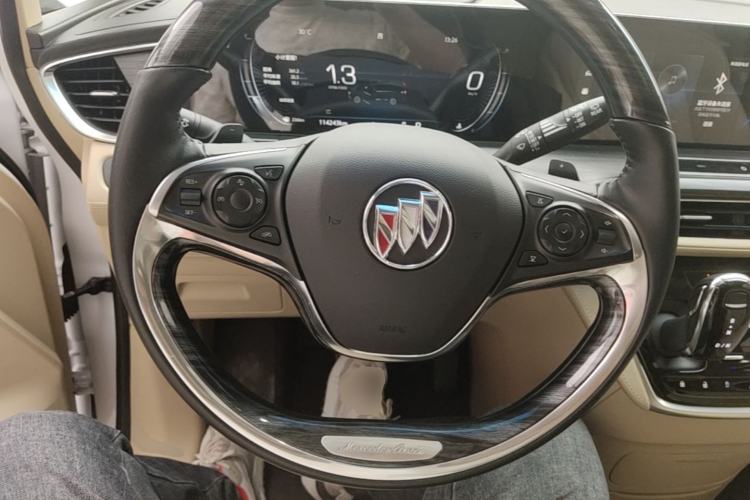 Used Buick GL8 2022 ES Landtrek 653T Luxury Edition Steering Wheel