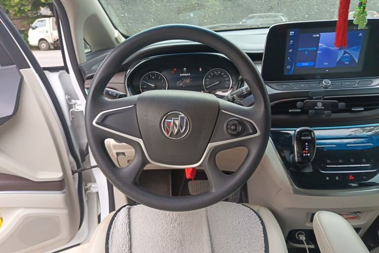 Used Buick GL8 2022 Land Cruiser Executive Class 652T Comfort Model Steering Wheel